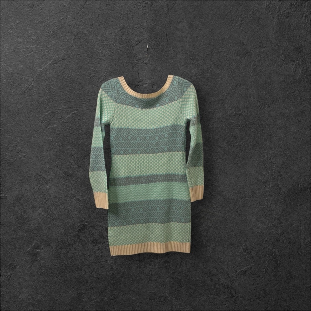 Derek Heart Teal and Cream Knit Top - Picture 3 of 5